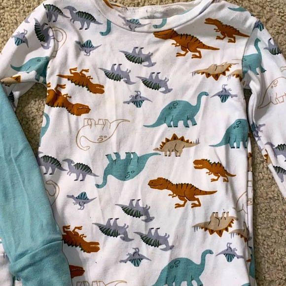 CARTER’S BOY PAJAMAS - Picture 5 of 6